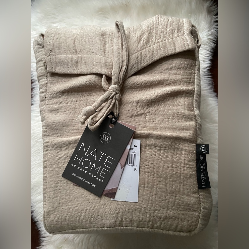 New! Nate Berkus King Duvet Set